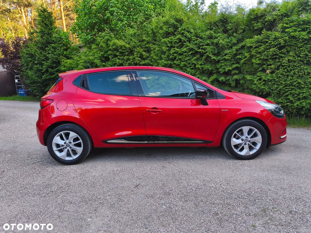 Renault Clio TCe 90 Limited - 17