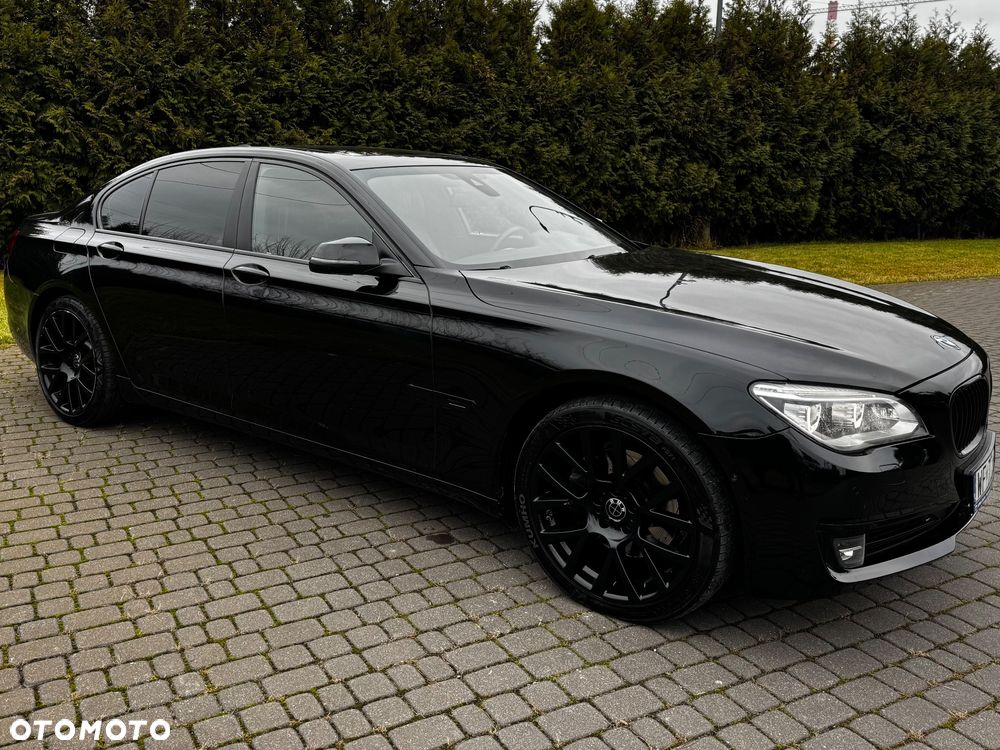 BMW Seria 7 740d Edition Exclusive - 4