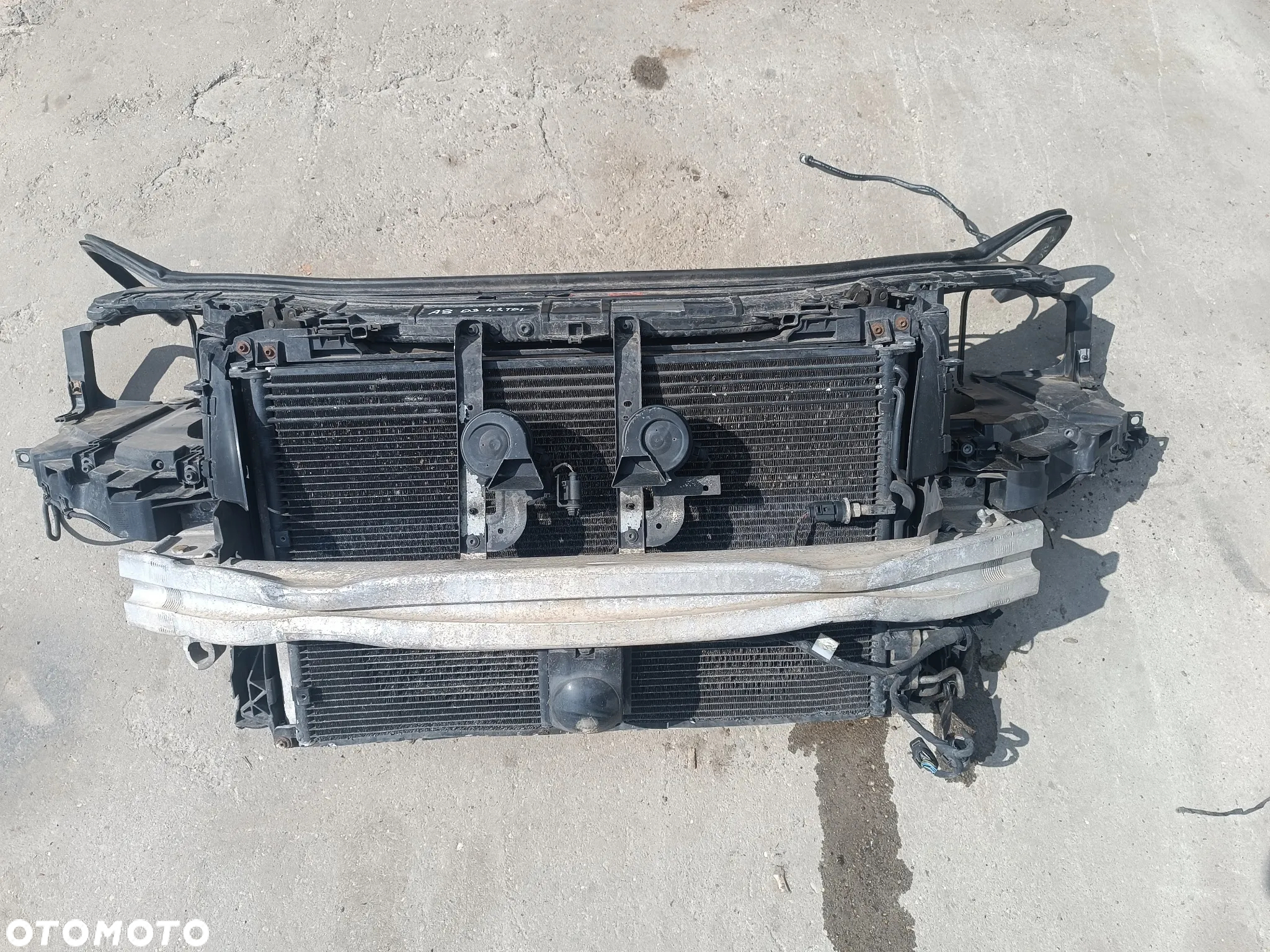 PAS PRZEDNI KOMPLETNY WENTYLATOR CHŁODNICE BELKA AUDI A8 D3 LIFT 4.2 TDI - 5