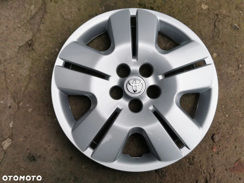 Toyota Avensis T25 Kołpak 15" 1 szt - 1