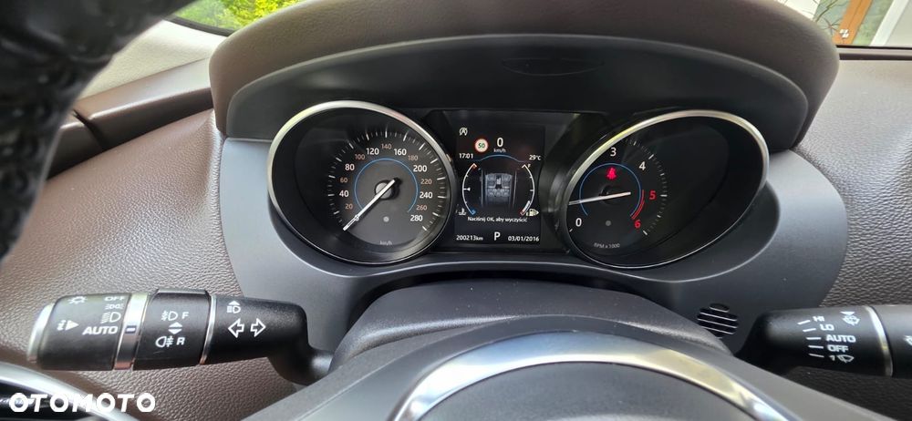 Jaguar F-Pace - 40