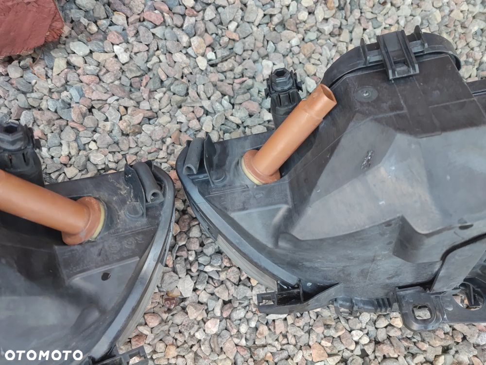 BMW E46 COUPE / CABRIO LIFT ( PO LIFT ) ORYGINALNE LAMPY PRZÓD MARKI AL Automotive Lighting LEWA / PRAWA EUROPA POD ŻARÓWKĘ H7 + BIAŁE KIERUNKOWZKAZY O NR. 63 12 7 165 889 / 63 12 7 165 890 / 63 12 7 165 919 / 63 12 7 165 920 OEM W BARDZO DOBRYM STANIE - 24