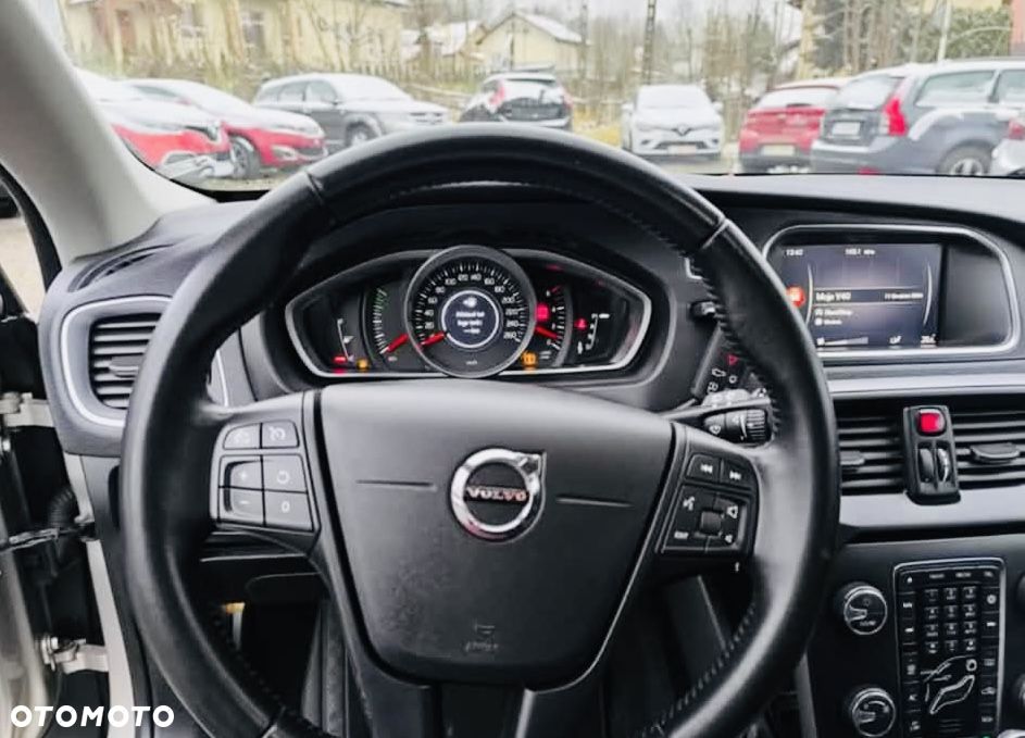 Volvo V40 D2 Geartronic Momentum - 14