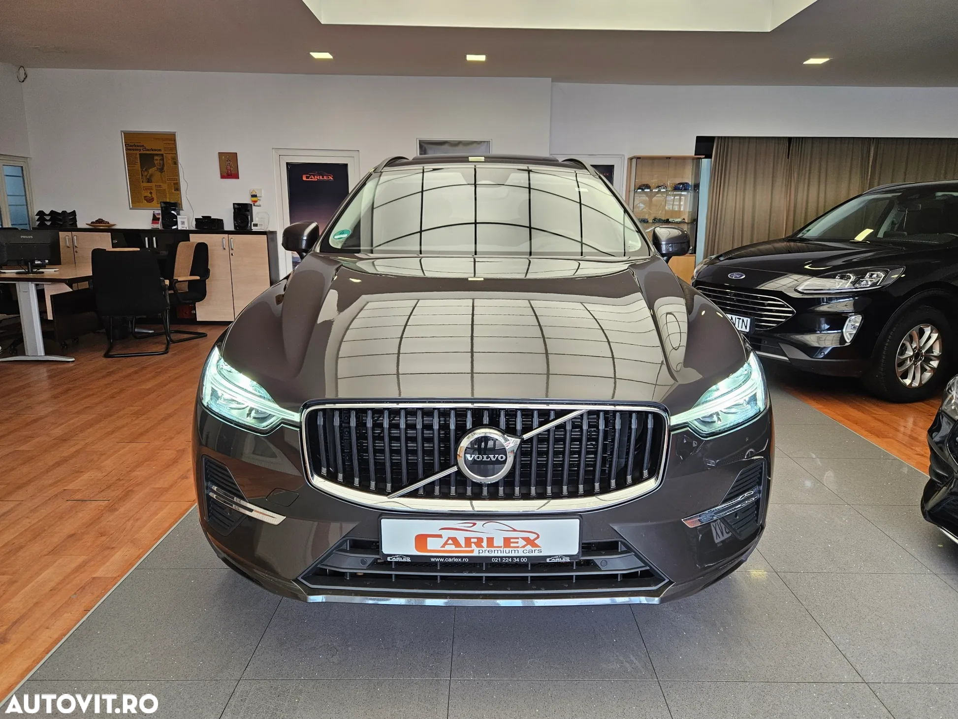 Volvo XC 60 B4 D Geartronic Momentum Pro - 2