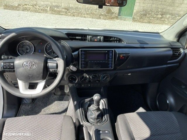 Toyota Hilux 2.4 D-4D 4WD CD CH - 8
