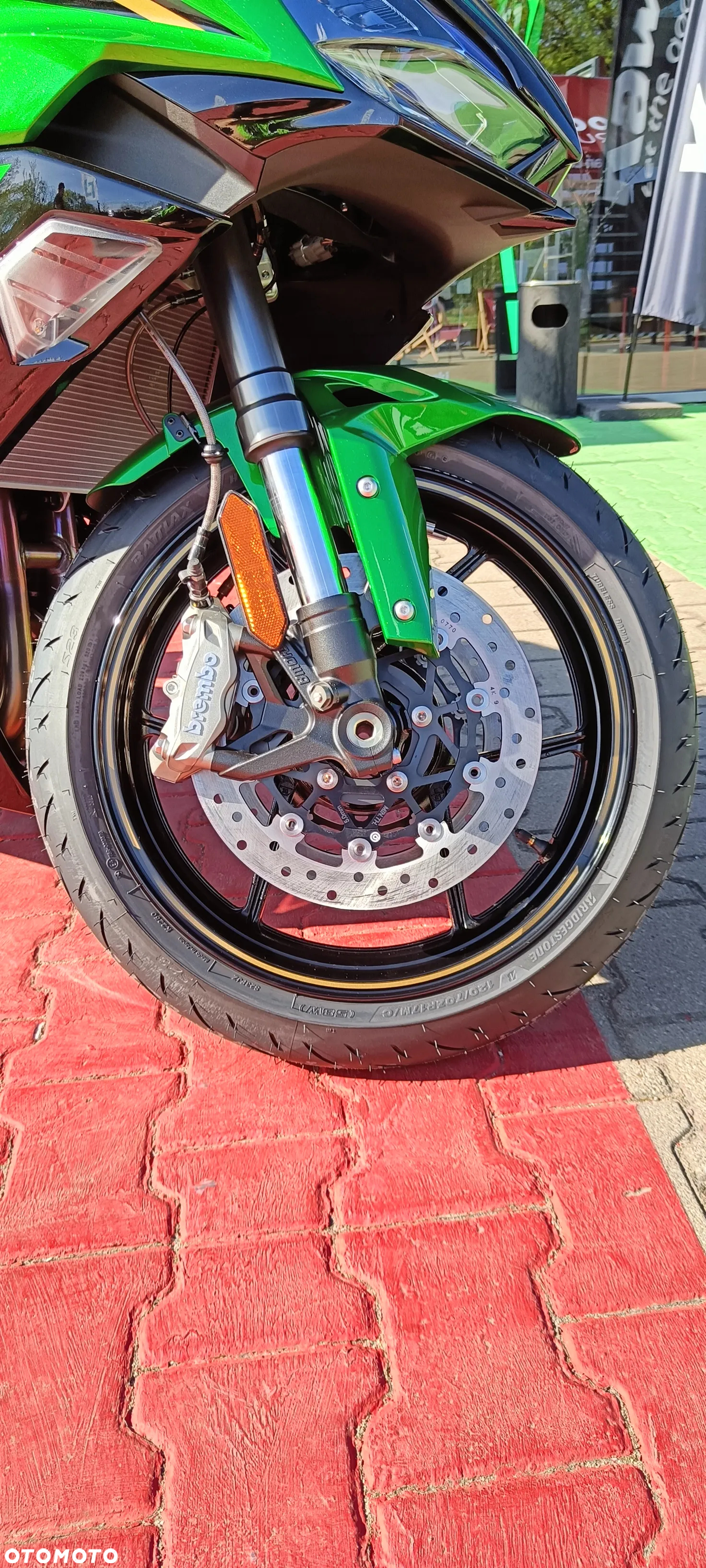 Kawasaki Ninja - 12