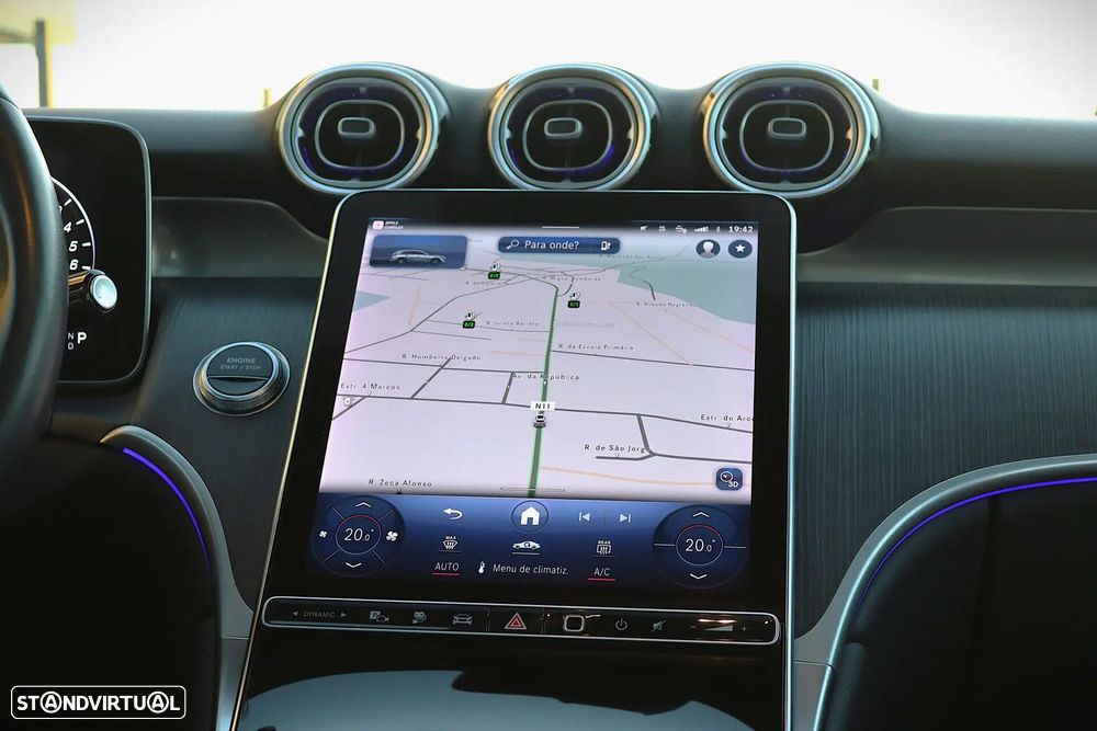 Mercedes-Benz GLC 300 e 4Matic 9G-TRONIC Avantgarde Advanced - 36