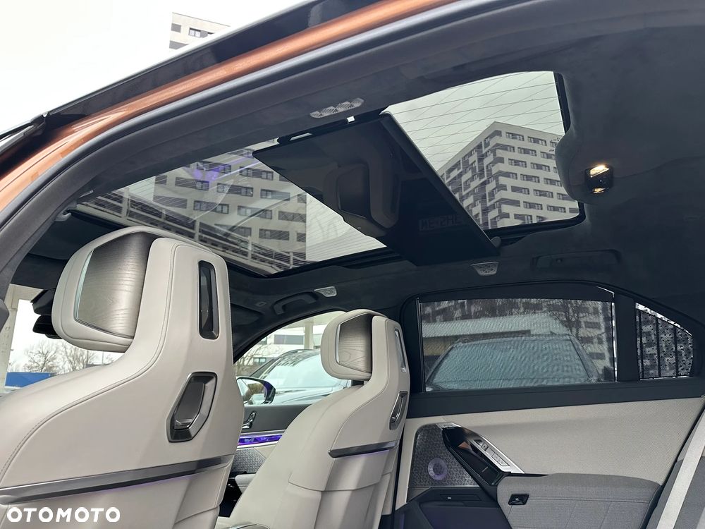 BMW i7 105.7kWh M70 xDrive - 22