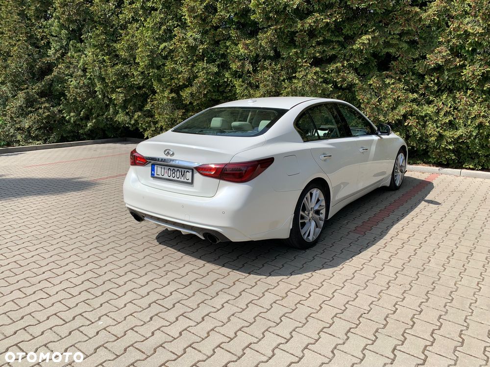Infiniti Q50 Hybrid Sport Tech - 14
