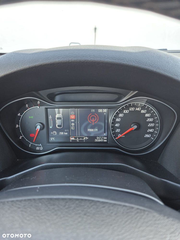 Ford Mondeo - 9
