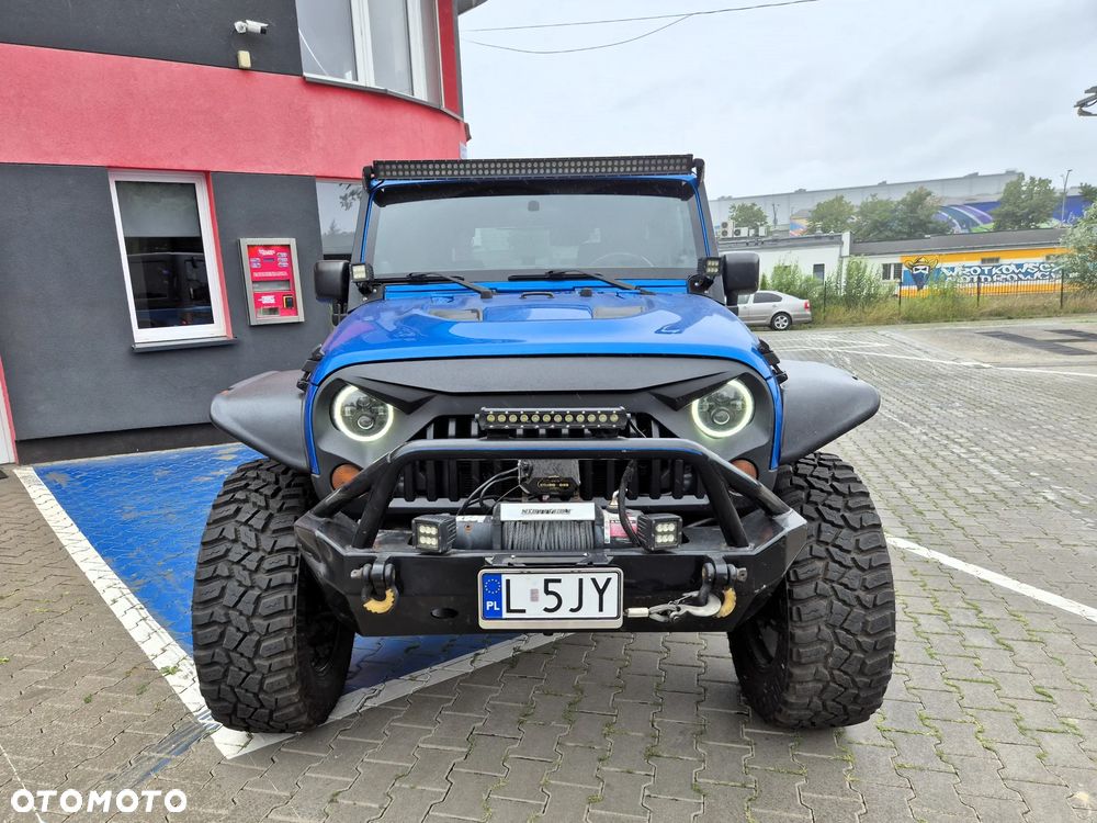 Jeep Wrangler - 8