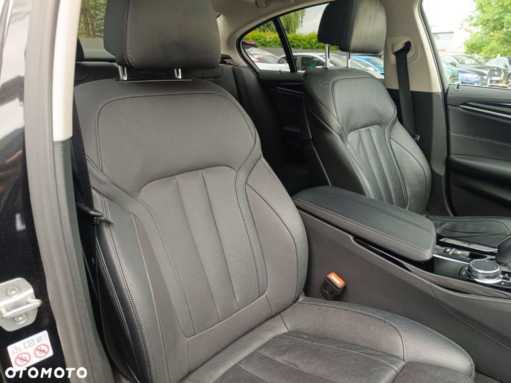 BMW Seria 5 - 25