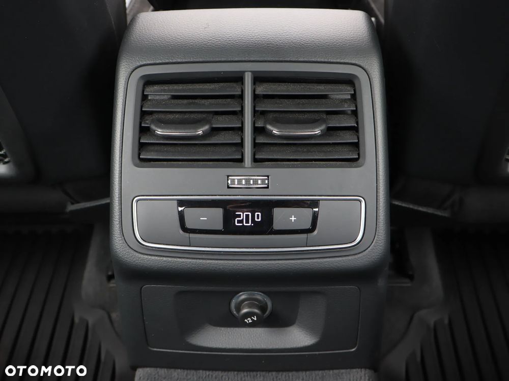 Audi A4 Limousine 40 TFSI Sport S tronic - 19