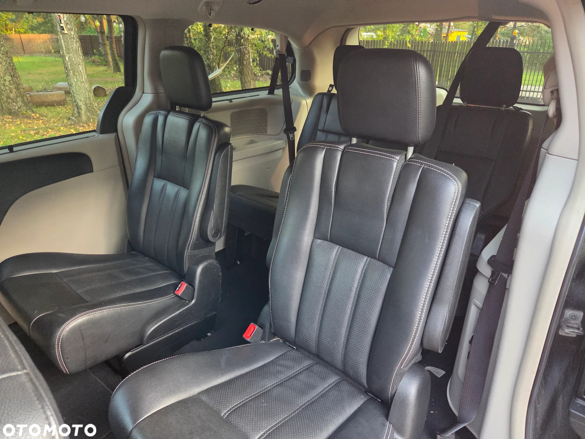 Chrysler Town & Country 3.6 Limited - 15