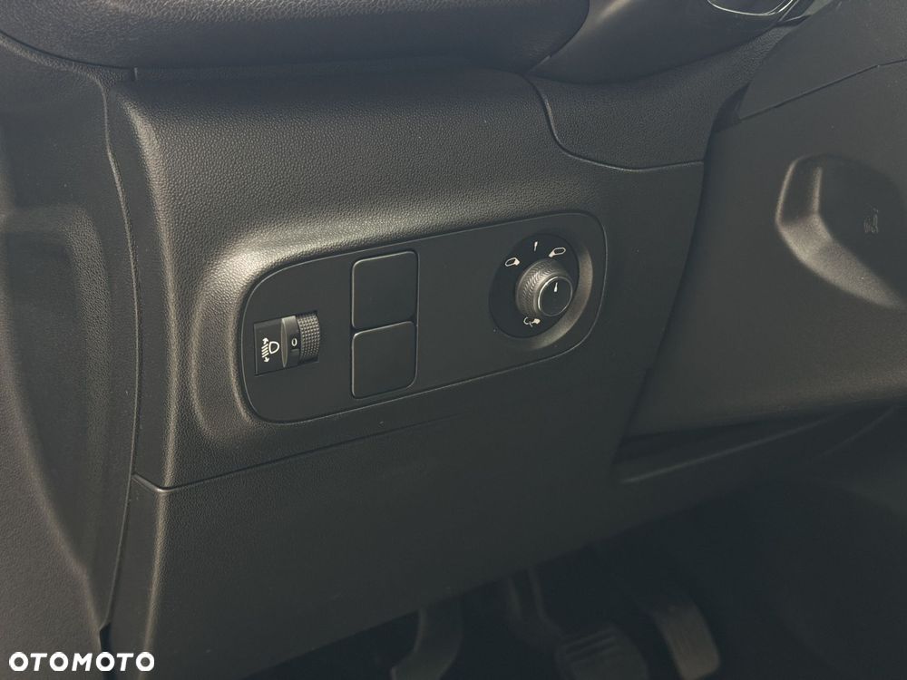 Citroën C3 1.2 PureTech Shine - 21