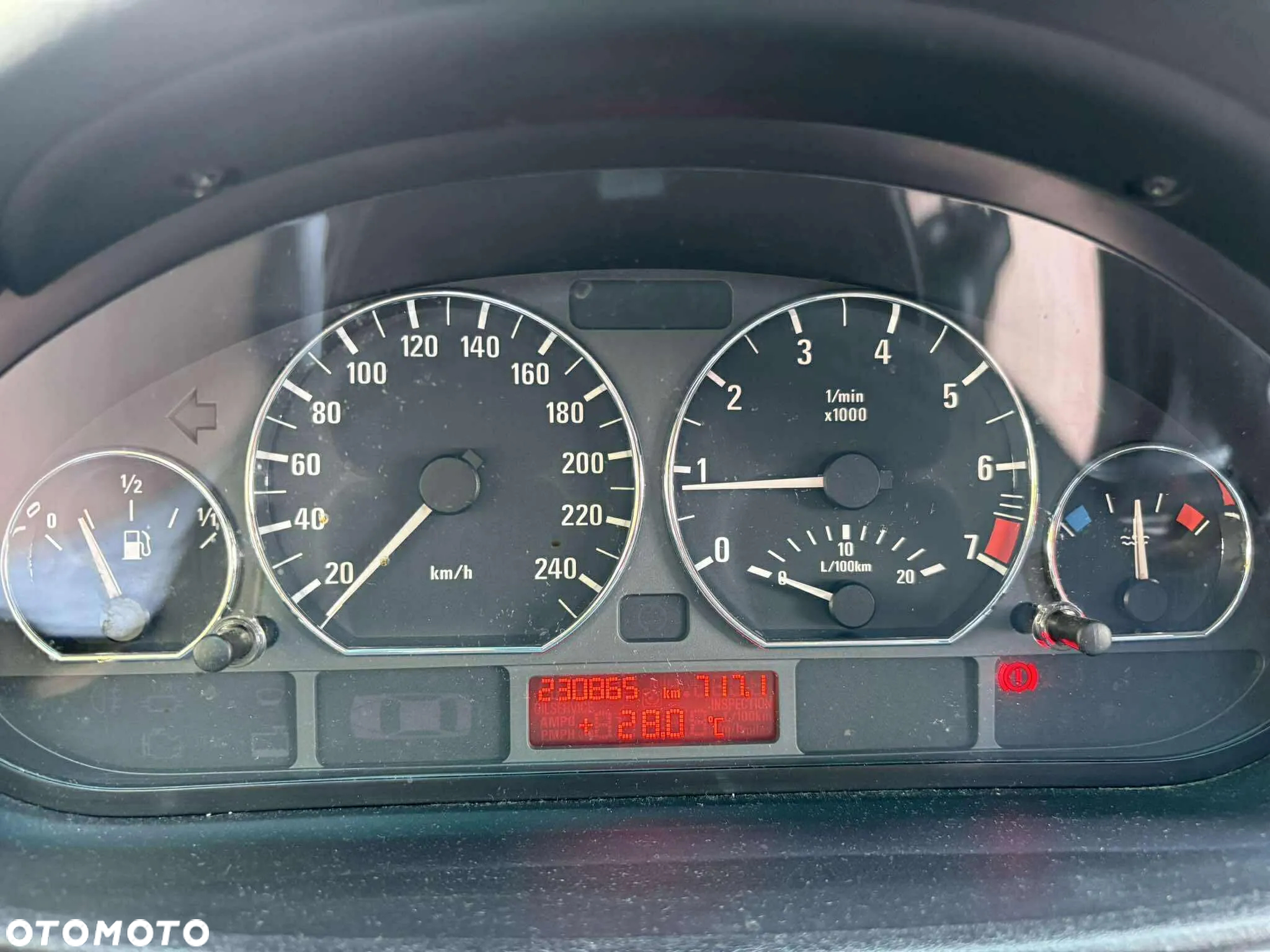 BMW Seria 3 318i - 9