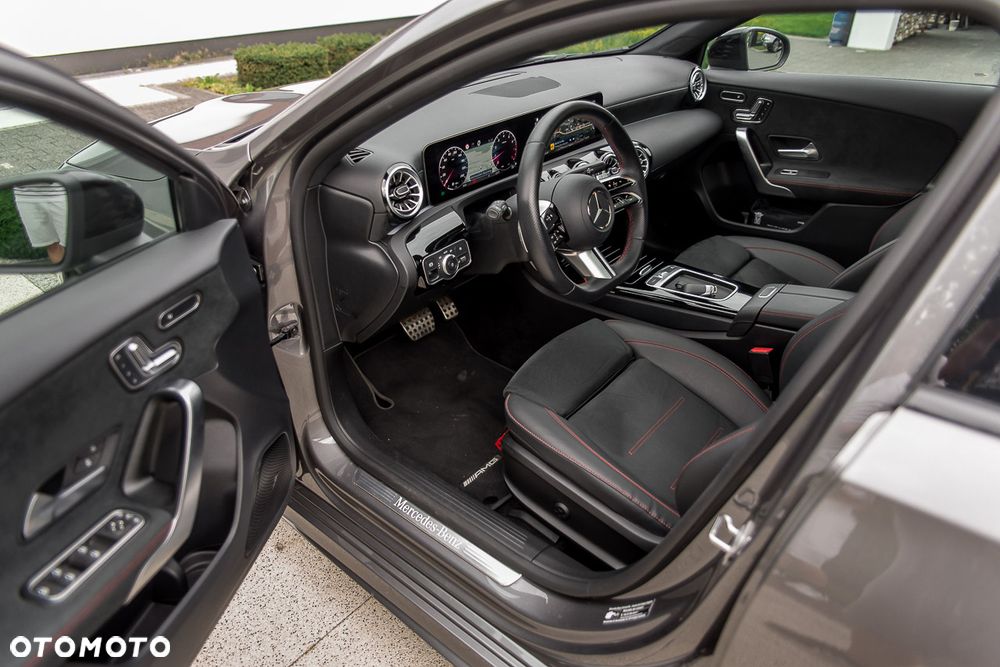 Mercedes-Benz Klasa A 220 4-Matic AMG Line 8G-DCT - 9