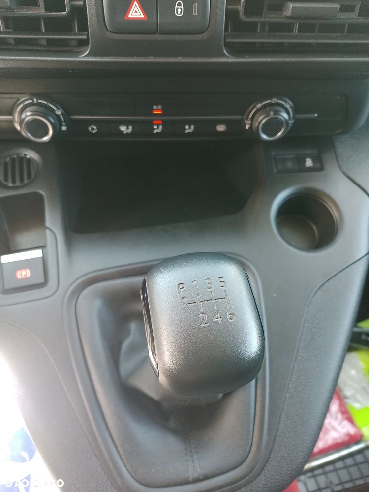Toyota Proace Berlingo Partner Combo Doblo L2 Izoterma Chłodnia 230V Salon PL 3 osoby 2 EUPal 2,5 DMC - 34