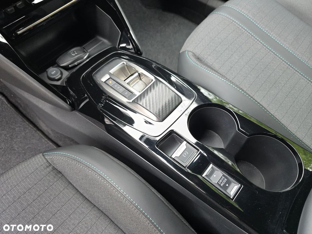 Peugeot 2008 1.2 PureTech Allure Pack S&S EAT8 - 7