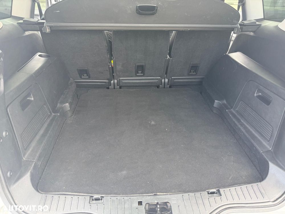 Ford S-Max - 16