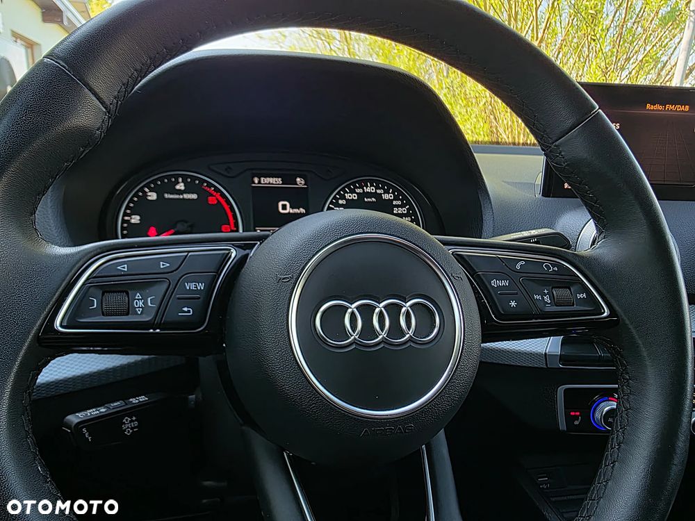 Audi Q2 35 TDI S tronic S line - 10