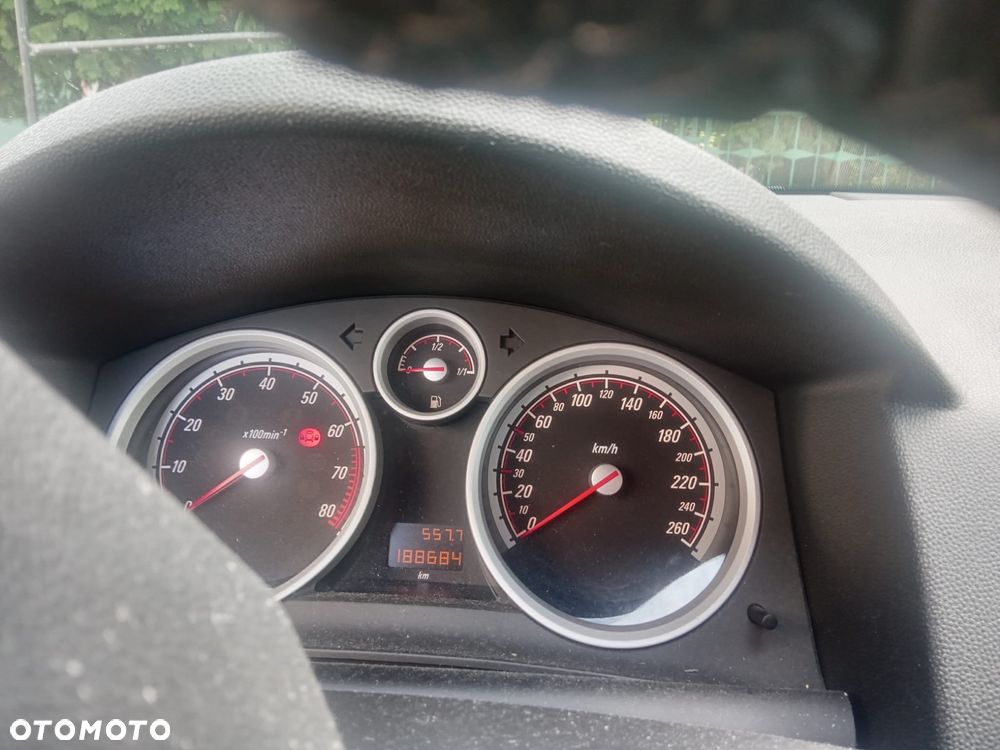 Opel Astra - 10