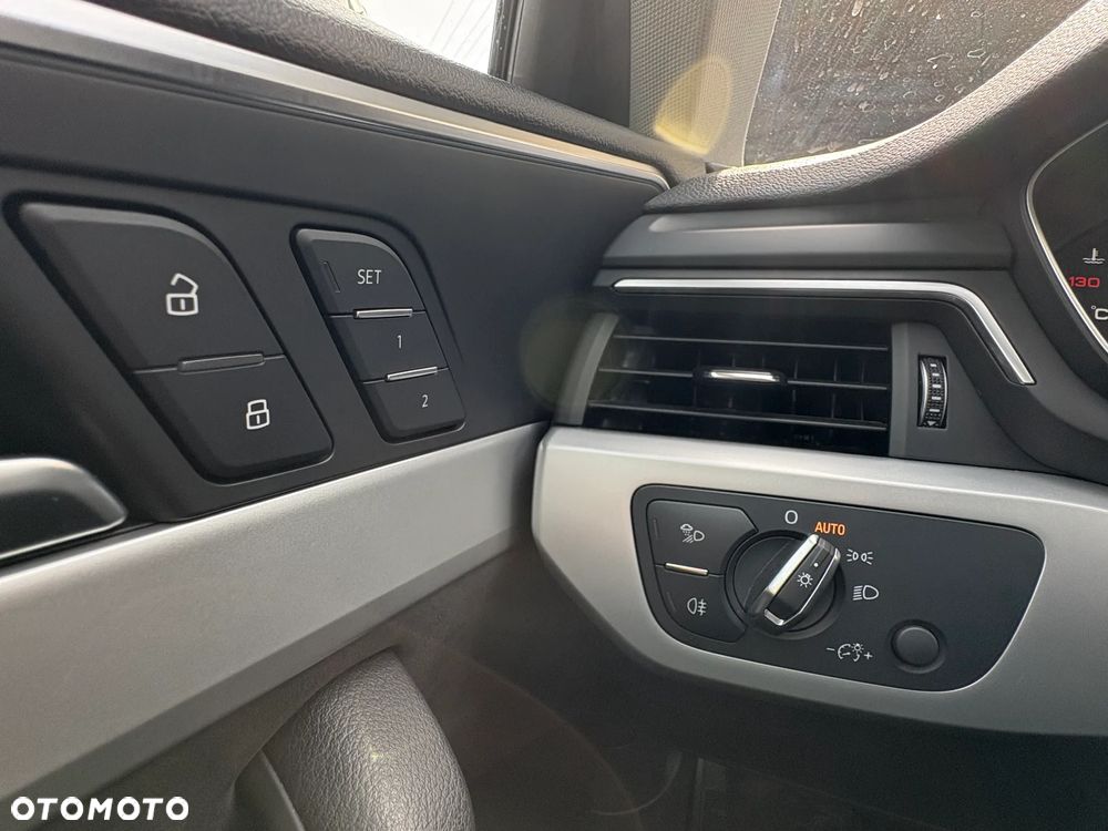 Audi A4 Limousine - 18