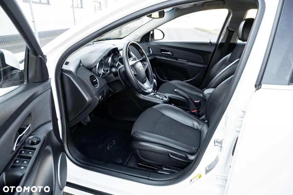 Chevrolet Cruze 1.8 LT+ - 17