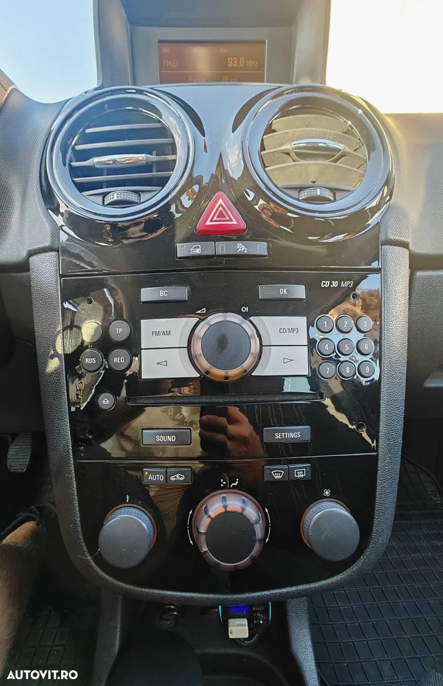 Opel Corsa - 11