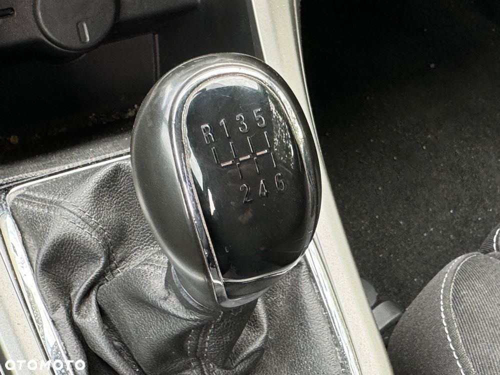 Opel Astra - 16