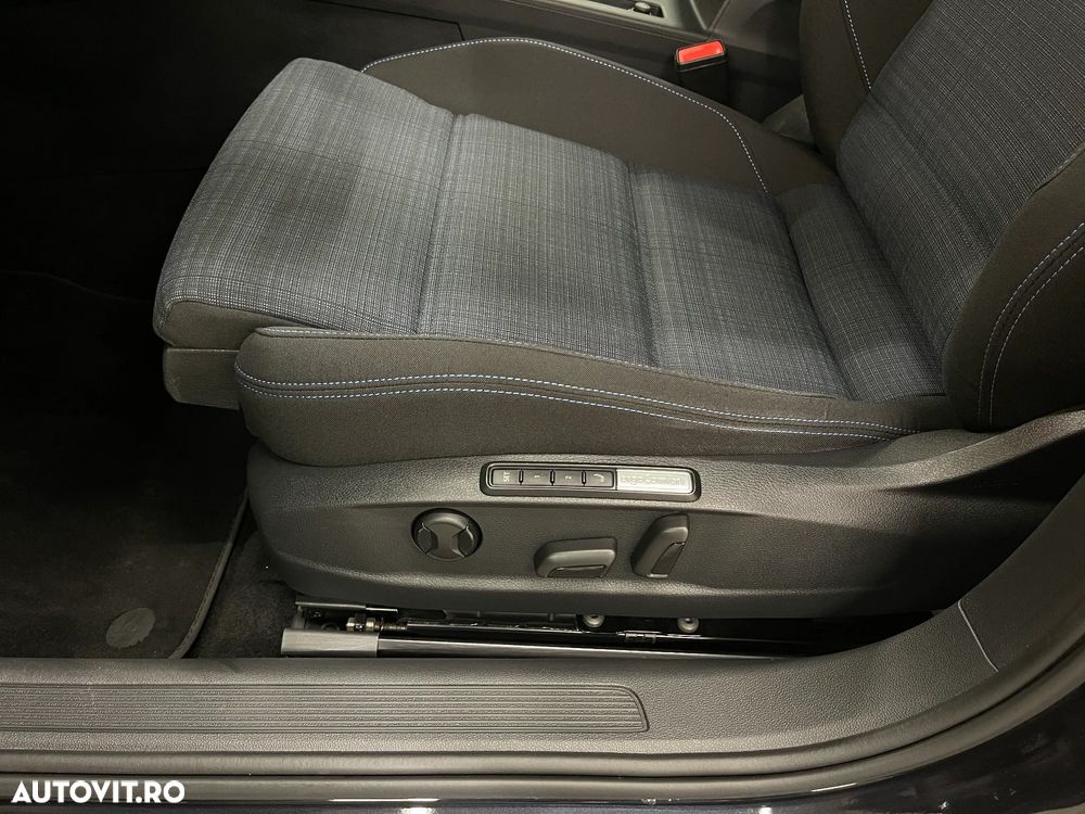 Volkswagen Passat GTE - 29