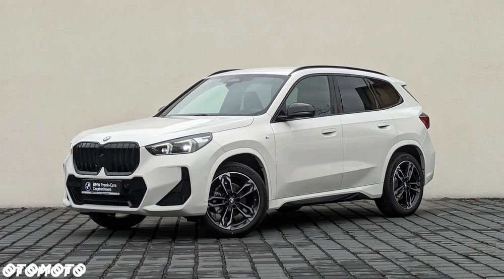 BMW iX1 xDrive30 66.5kWh xLine - 2