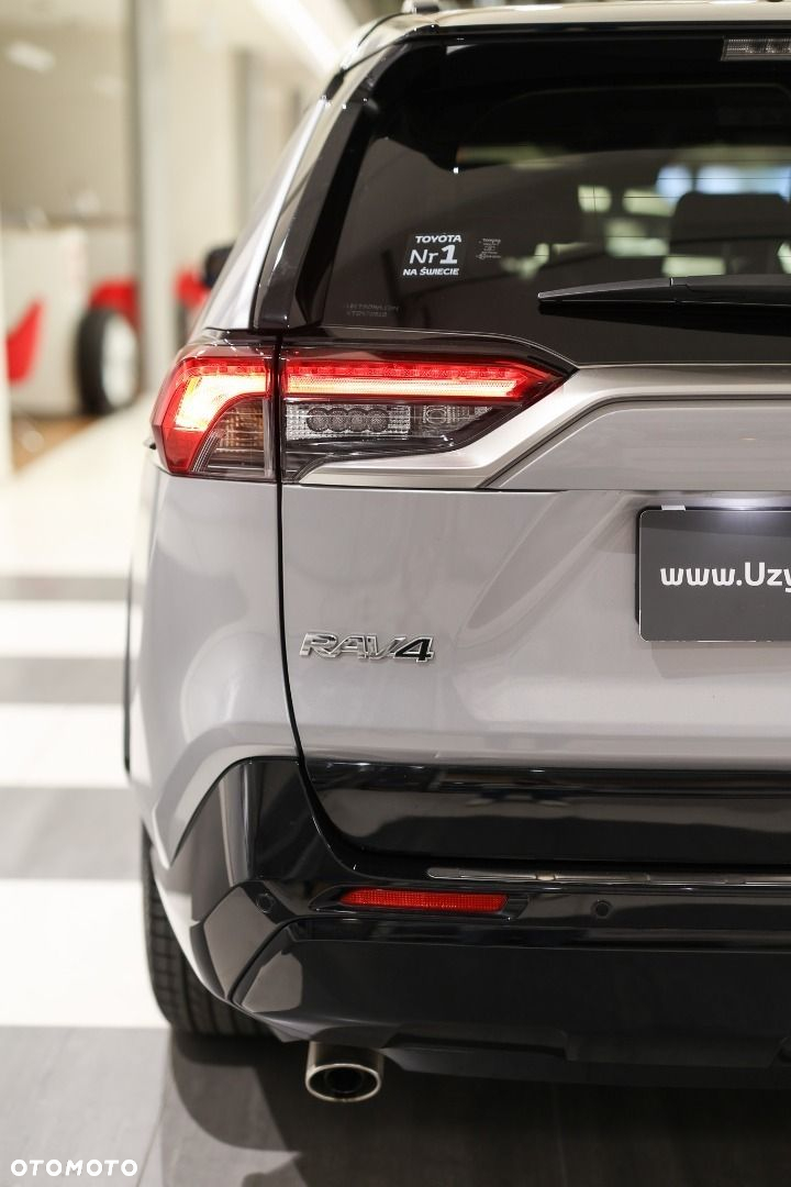 Toyota RAV4 - 13