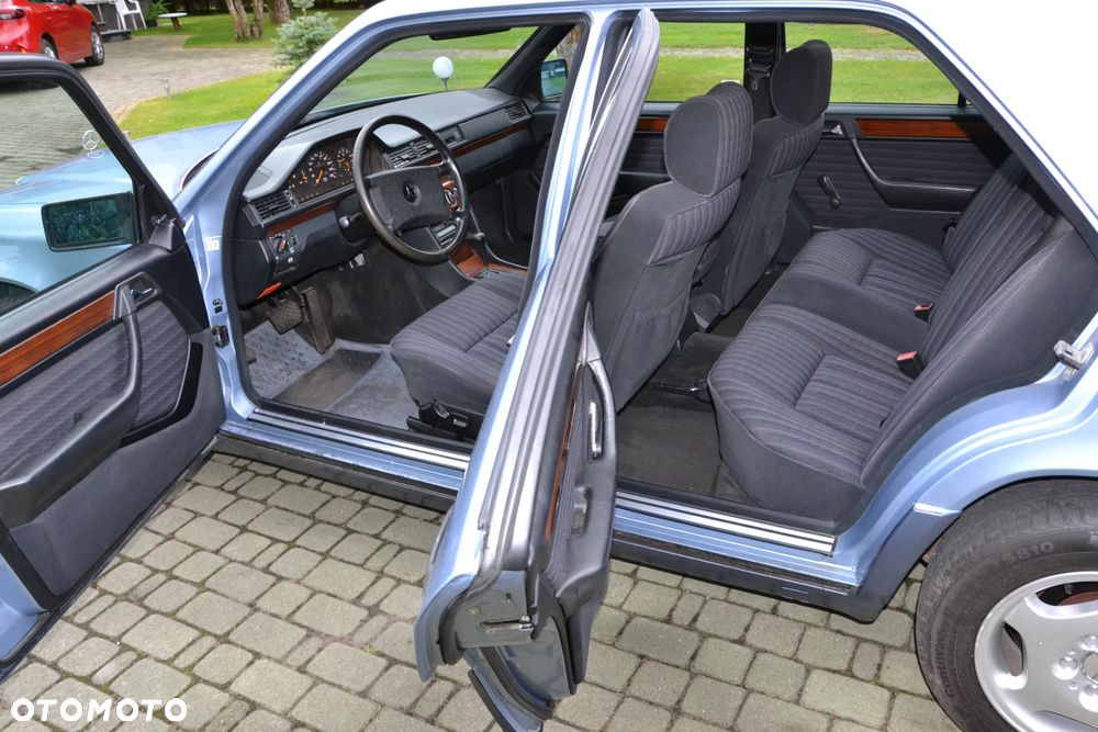 Mercedes-Benz W124 (1984-1993) - 6