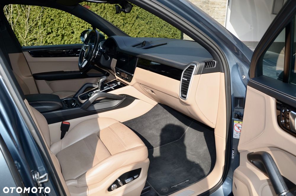 Porsche Cayenne Standard - 15