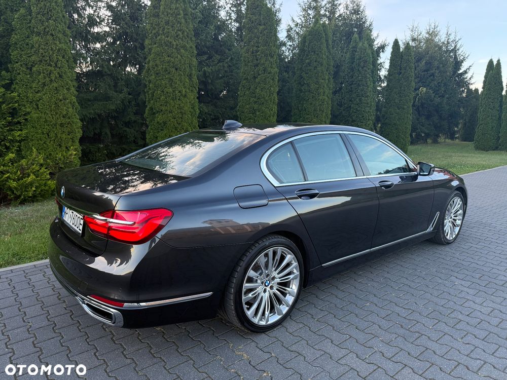 BMW Seria 7 730d xDrive - 23
