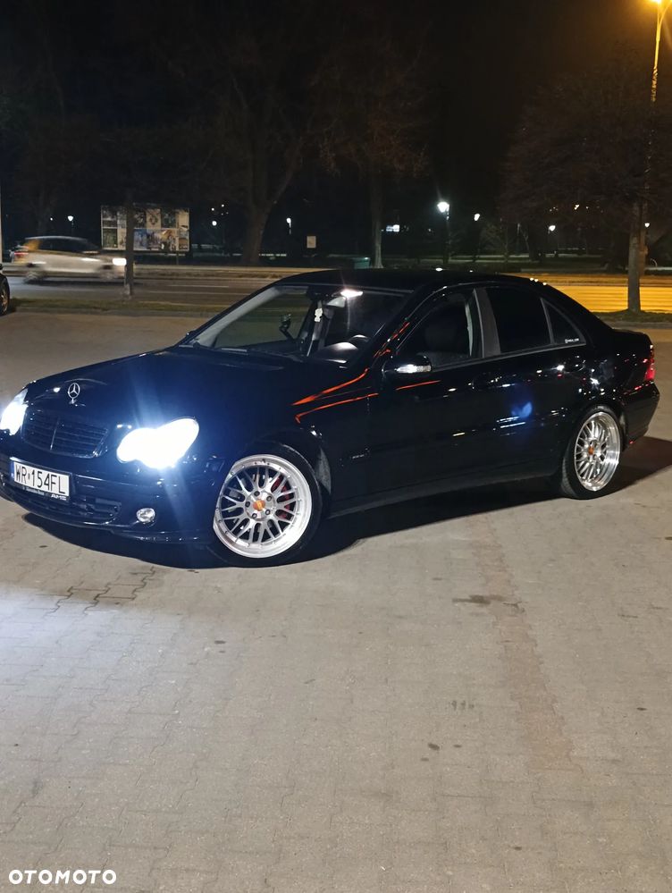 Mercedes-Benz Klasa C 180 Kompressor Classic Sport Edition - 8