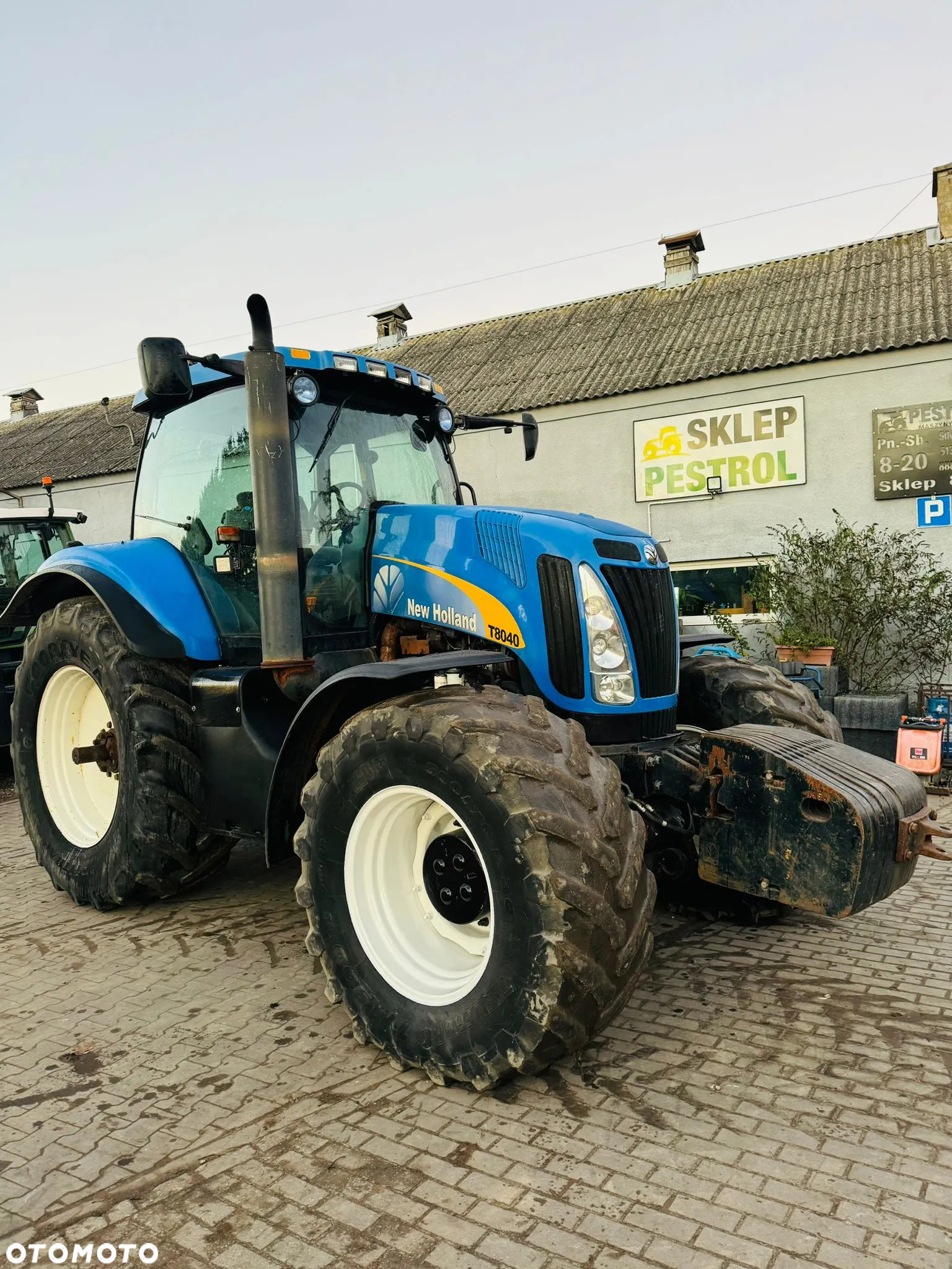 New Holland T8040 - 2