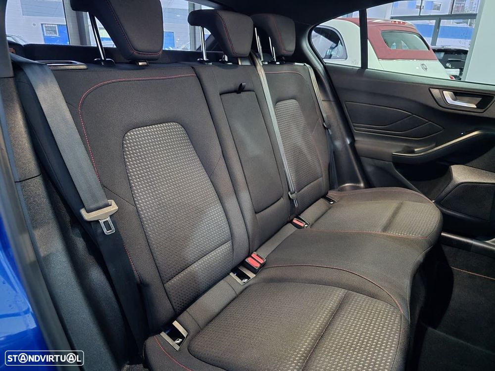 Ford Focus 1.0 EcoBoost MHEV ST-Line - 16