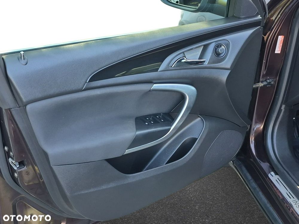 Opel Insignia - 16