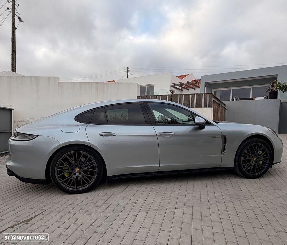 Porsche Panamera - 4
