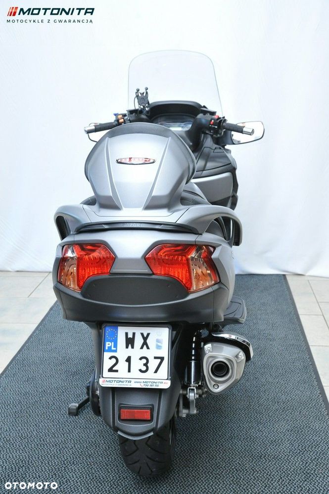 Suzuki Burgman - 23