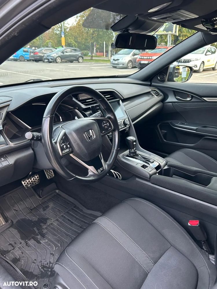 Honda Civic 1.5 VTEC Turbo CVT Sport - 13