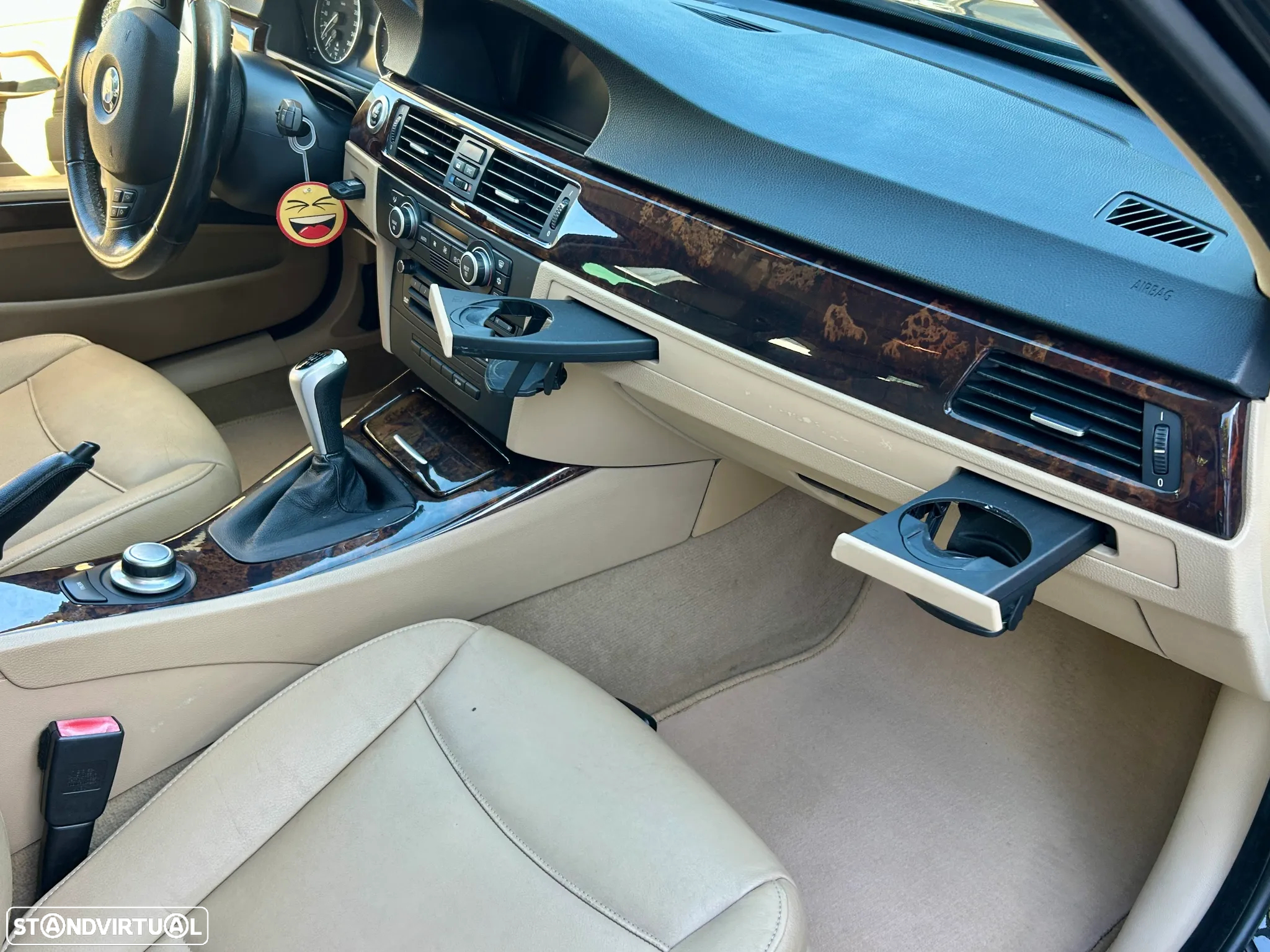 BMW 320 d Touring Navigation Sport - 24