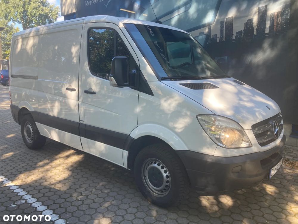 Mercedes-Benz Sprinter - 2
