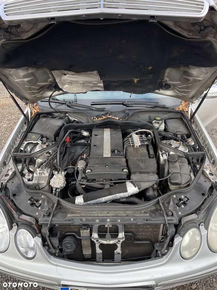 Mercedes-Benz Klasa E 200 Kompressor T Elegance - 27