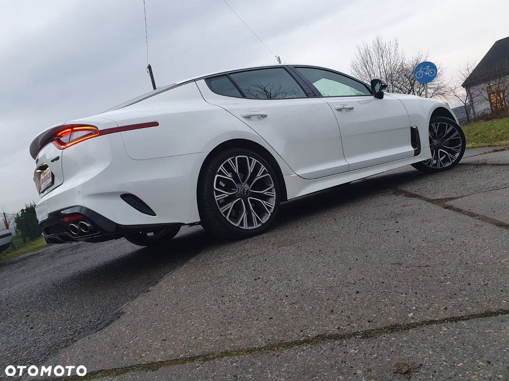 Kia Stinger 2.0 T-GDI GT Line - 25