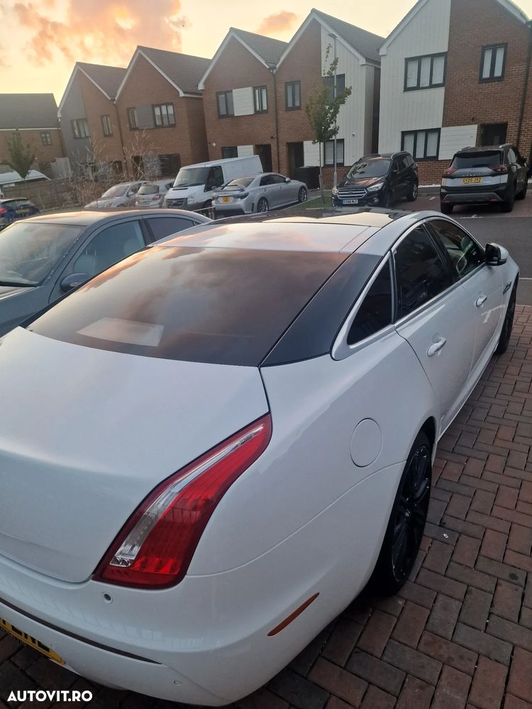 Jaguar XJ 3.0 V6 Premium Luxury Aut SWB - 9