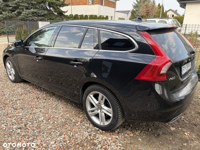 Volvo V60 D6 AWD Plug-in Hybrid Summum - 3