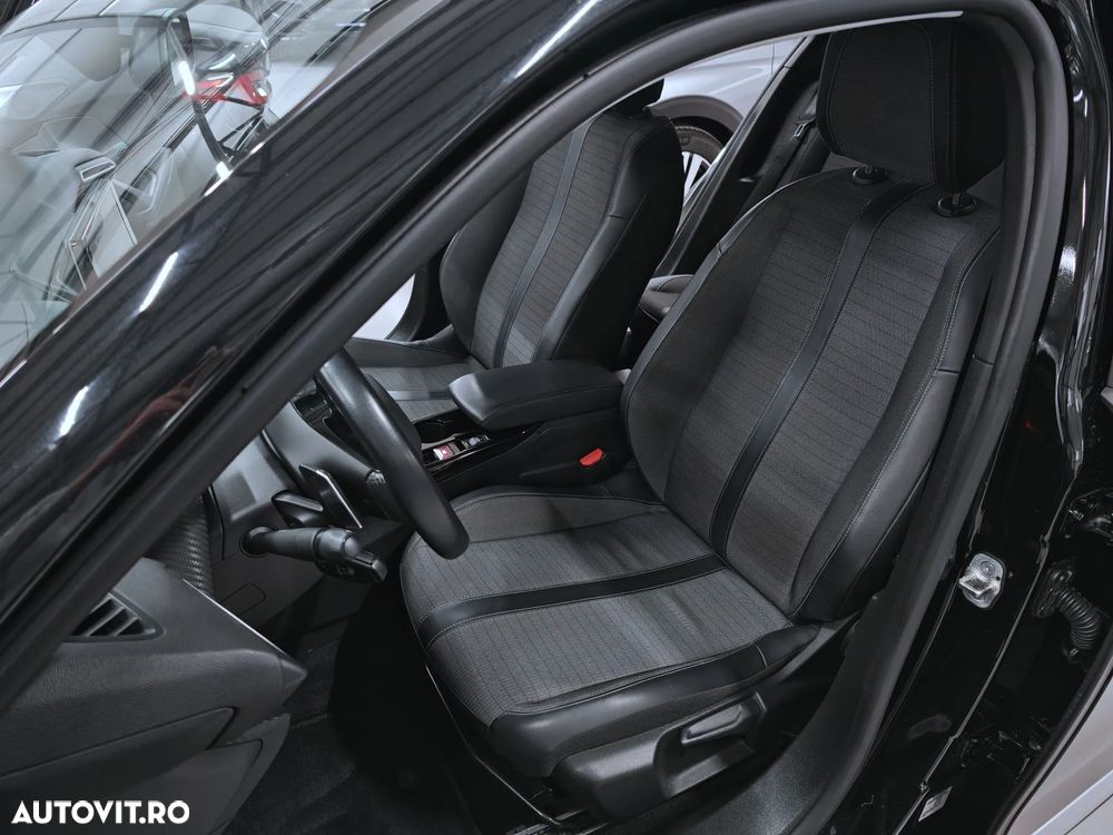 Peugeot 2008 PureTech 130 Stop&Start EAT6 Allure - 9